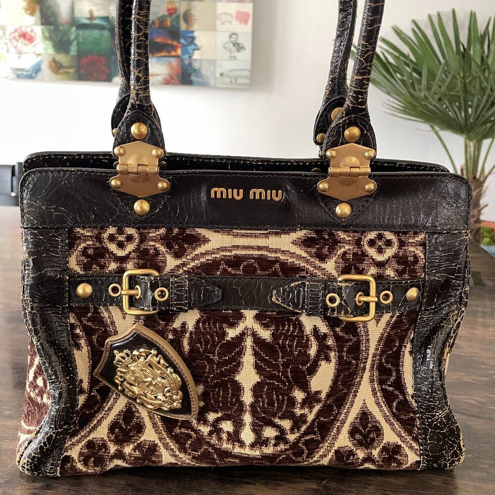 Rare Miu Miu Bag in brown distressed leather, velvet